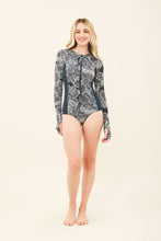 Cargar imagen en el visor de la galería, Model Front: Uv Line One-Piece Swimsuit Macae Dahlia Navy Blue Upf50+
