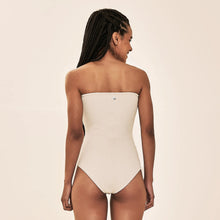 Cargar imagen en el visor de la galería, Model Back: Uv Line One-Piece Duna Bandeau Upf50+