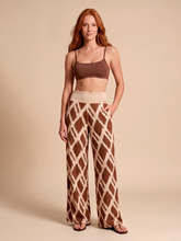 Cargar imagen en el visor de la galería, Model Front: Uv Line Beach Trousers Pants Diamond Rib Upf50+