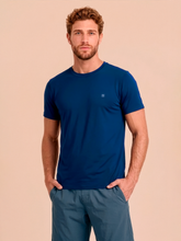 Cargar imagen en el visor de la galería, Model Front: Uv Line T-Shirt For Men T-Shirt Uvpro Masc Cobalt Upf50+