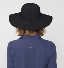 Cargar imagen en el visor de la galería, Model Back: Uv Line Floppy Hat Lyon Preto