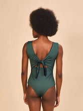 Cargar imagen en el visor de la galería, Model Back: Uv Line One-Piece Mirela Green Cactus Black Upf50+