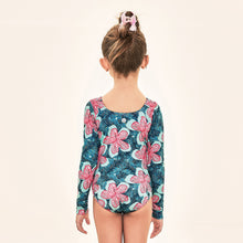 Cargar imagen en el visor de la galería, Model Back: Uv Line Girl's One-Piece Swimsuit Girl Hibiscus Upf50+