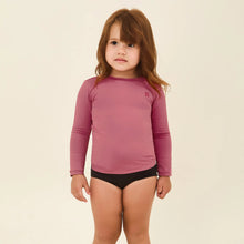 Cargar imagen en el visor de la galería, Model Front: Uv Line Rash Guard Longsleeve Baby Malva Upf50+