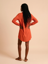 Cargar imagen en el visor de la galería, Model Back: Uv Line Shirtdress Shirtdress Copenhagen Pitanga Upf50+