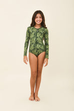 Cargar imagen en el visor de la galería, Model Front: Uv Line Girl's One-Piece Girl Macae Folhagem Verde Upf50+