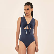 Cargar imagen en el visor de la galería, Image 04: Uv Line One-Piece Mirela Coqueiros Marinho Upf50+