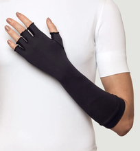 Cargar imagen en el visor de la galería, Image 02: Uv Line Glove Long Gloves Uni Black Upf50+
