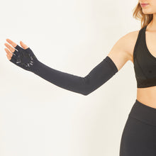 Cargar imagen en el visor de la galería, Image 05: Uv Line Glove Extra Long Gloves Uni Black Upf50+
