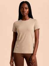 Cargar imagen en el visor de la galería, Gallery: Uv Line Rash Guard T-Shirt Fem New Fit Fem Sand Upf50+
