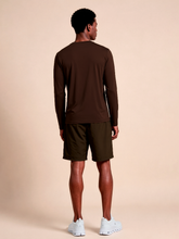 Cargar imagen en el visor de la galería, Model Back: Uv Line Rash Guard Longsleeve New Fit Textura Masc Brown Upf50+
