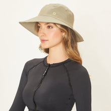 Cargar imagen en el visor de la galería, Image 02: Uv Line Floppy Hat Hat Lyon Nac L Fem Kaki Upf50+
