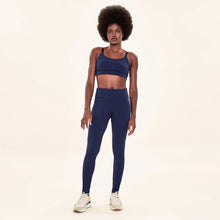 Cargar imagen en el visor de la galería, Model Front: Uv Line Fitness Bottom Legging Fit Aspen Navy Blue Upf50+
