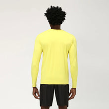 Cargar imagen en el visor de la galería, Model Back: Uv Line Rash Guard Longsleeve Uvpro Masc Yellow Upf50+
