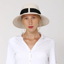 Cargar imagen en el visor de la galería, Model Front: Uv Line Floppy Hat Hat Paris Ville L Fem Sand Upf50+
