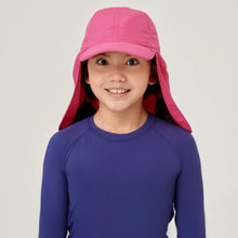 Cargar imagen en el visor de la galería, Model Front: Uv Line Caps Legionario Teens Pink Upf50+
