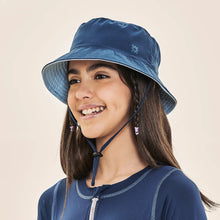 Cargar imagen en el visor de la galería, Image 02: Uv Line Bucket Hat Basic Kids Maringo Azul Ceu Upf50+
