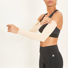 Cargar imagen en el visor de la galería, Image 02: Uv Line Glove Long Sleeve Uni Beige Upf50+
