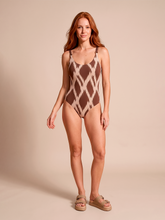 Cargar imagen en el visor de la galería, Model Front: Uv Line One-Piece Swimsuit Ibiza Diamond Upf50+
