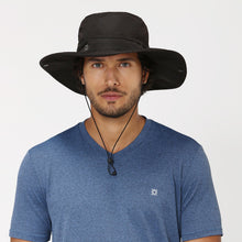 Cargar imagen en el visor de la galería, Model Front: Uv Line Floppy Hat Safari Preto Upf50+
