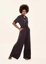 Cargar imagen en el visor de la galería, Image 04: Uv Line Beach Trousers Pantalona Preto Upf50+
