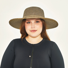 Cargar imagen en el visor de la galería, Model Front: Uv Line Floppy Hat Hat Jurere Imp Fem Mescla Upf50+
