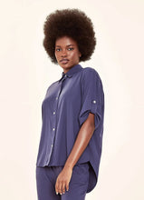 Cargar imagen en el visor de la galería, Gallery: Uv Line Shirtdress Shirt Copa Navy Blue Upf50+
