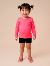 Cargar imagen en el visor de la galería, Model Front: Uv Line Rash Guard Longsleeve Baby Pink Fluor Upf50+
