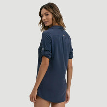 Cargar imagen en el visor de la galería, Model Back: Uv Line Maxi Dresses Shirtdress Copenhagen Fem Navy Blue Upf50+
