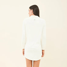 Cargar imagen en el visor de la galería, Model Back: Uv Line Shirtdress Shirtdress Copenhagen Offwhite Upf50+
