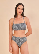 Cargar imagen en el visor de la galería, Model Front: Uv Line Set Set Bandeau Asas Upf50+
