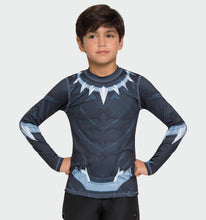Cargar imagen en el visor de la galería, Model Front: Uv Line Rash Guard Acqua Pantera Negra V20 Ml Inf Estampa
