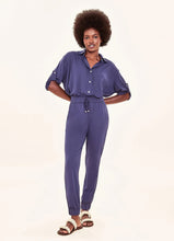Cargar imagen en el visor de la galería, Model Front: Uv Line Beach Trousers Pants Fem Basic Navy Blue Upf50+
