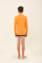 Cargar imagen en el visor de la galería, Model Back: Uv Line Rash Guard Longsleeve Uvpro Kids Orange Upf50+
