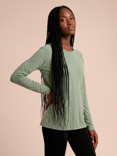 Cargar imagen en el visor de la galería, Gallery: Uv Line Rash Guard Longsleeve Fem New Fit Mix Grey Upf50+
