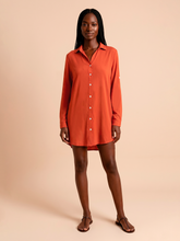 Cargar imagen en el visor de la galería, Model Front: Uv Line Shirtdress Shirtdress Copenhagen Pitanga Upf50+
