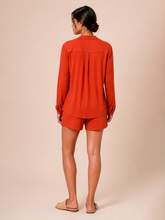 Cargar imagen en el visor de la galería, Model Back: Uv Line Shirtdress Shirt Bella Pitanga Upf50+
