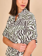 Cargar imagen en el visor de la galería, Image 03: Uv Line Shirtdress Shirt Copa Fauna Upf50+
