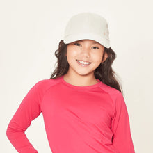 Cargar imagen en el visor de la galería, Model Front: Uv Line Caps Cap Teens Colors Inf Sand Upf50+
