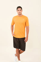 Cargar imagen en el visor de la galería, Model Front: Uv Line T-Shirt For Men T-Shirt Uvpro Masc Orange Upf50+
