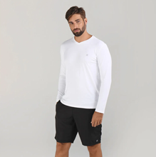 Cargar imagen en el visor de la galería, Model Front: Uv Line Fitness Top Sport Fit Ml Branco Msc
