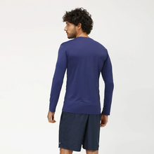 Cargar imagen en el visor de la galería, Model Back: Uv Line Rash Guard Longsleeve Uvpro Marinho
