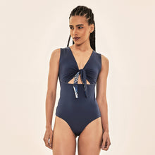 Cargar imagen en el visor de la galería, Image 04: Uv Line One-Piece Mirela Coqueiros Marinho Upf50+
