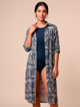 Cargar imagen en el visor de la galería, Gallery: Uv Line Shirtdress Midi Chemise Tie Dye Blue Upf50+
