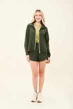 Cargar imagen en el visor de la galería, Bag-Foldable Windbreaker Jacket Verde Militar
