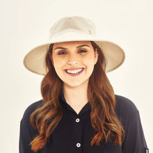Cargar imagen en el visor de la galería, Lyon Offwhite UPF50+
