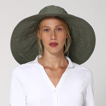 Cargar imagen en el visor de la galería, Model Front: Uv Line Floppy Hat Beverly Hills Verde Militar Upf50+
