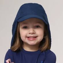 Cargar imagen en el visor de la galería, Model Front: Uv Line Flap Hat Cap Leg Basic Kids Imp Inf Marinho
