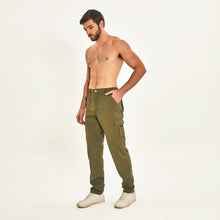Cargar imagen en el visor de la galería, Image 02: Uv Line Fitness Bottom Chelsea Verde Militar Upf50+
