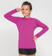 Cargar imagen en el visor de la galería, Model Front: Uv Line Rash Guard Kids Fpu50+ Uvpro Long Sleeve T-Shirt Pink Uv
